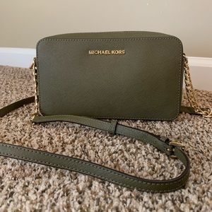 Michael Kors Jet Set Small Crossbody Olive